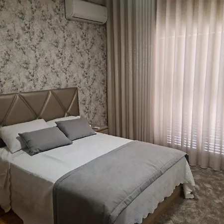 Abadia House - *